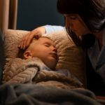 How to Encourage Your Child to Sleep Early
